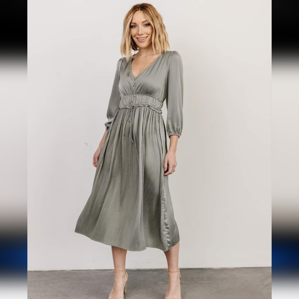 Baltic Born Gabriella Satin Midi Dress Crinkle Skirt Women's Size Medium Silver